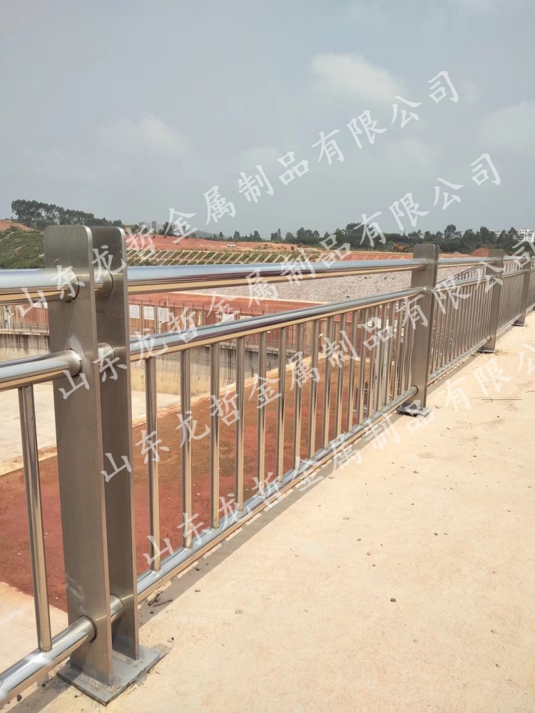 江西桥梁护栏工程案例